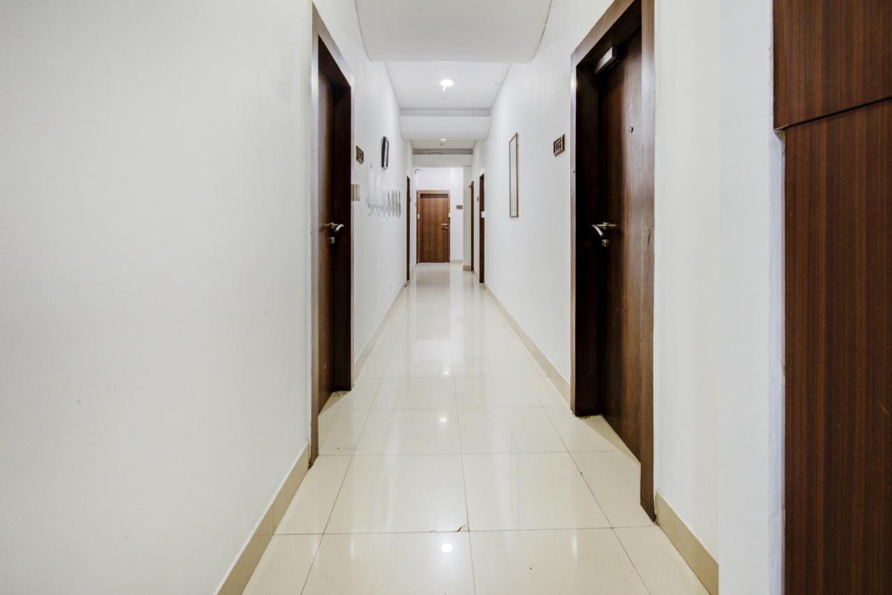 Capital O 77295 Hotel Bansidhar Bhuvan Bombay Esterno foto