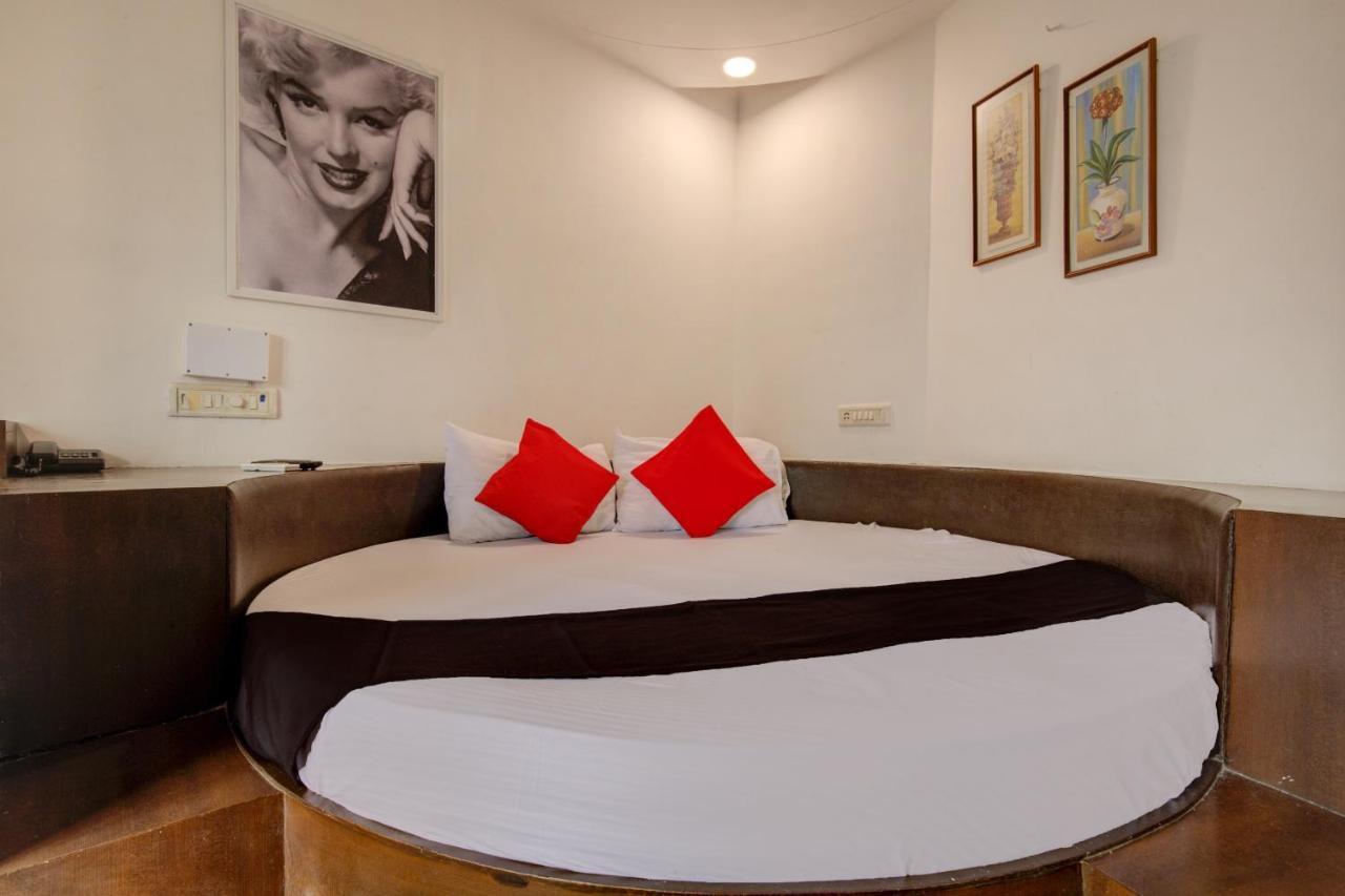 Capital O 77295 Hotel Bansidhar Bhuvan Bombay Esterno foto