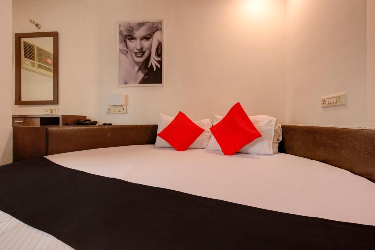 Capital O 77295 Hotel Bansidhar Bhuvan Bombay Esterno foto