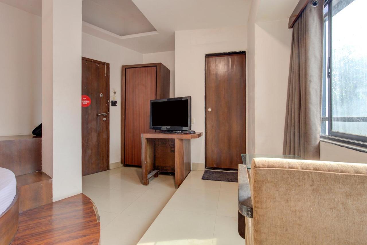 Capital O 77295 Hotel Bansidhar Bhuvan Bombay Esterno foto