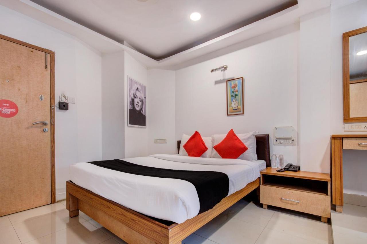 Capital O 77295 Hotel Bansidhar Bhuvan Bombay Esterno foto